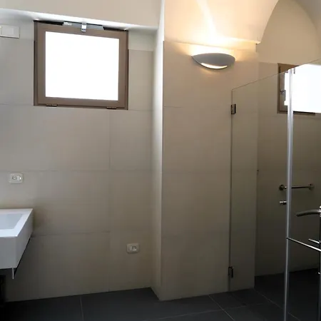 Palazzo Sozzi - Antico Splendore Nel Cuore Di אוסטוני